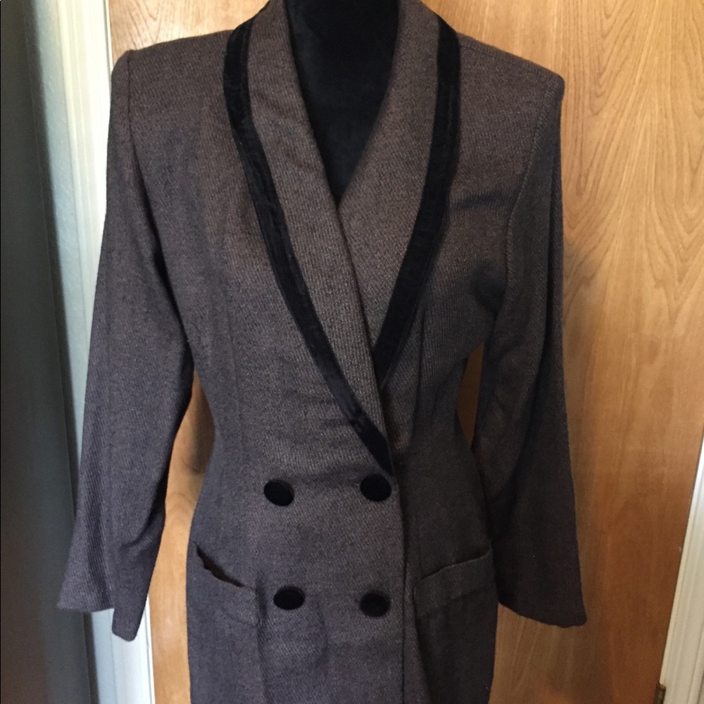 Women’s long length dress blazer